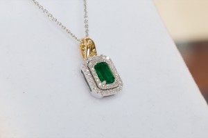 emerald_necklace_sidecrop3